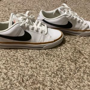 Nike Women’s Court Legacy